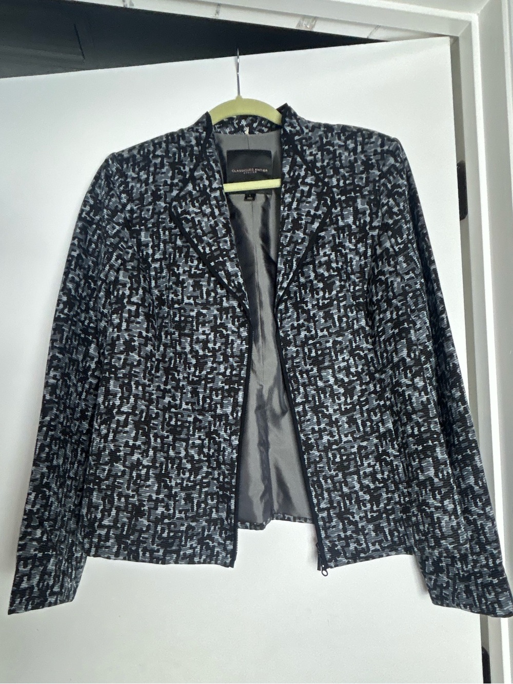 Classiques Entier Black and Gray Patterned Open-Front Blazer